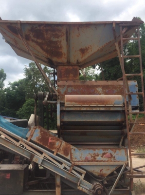 สีข้าวโพด แบบสีทั้งเปลือก เครื่องฮีโน่ HO7C สีสันต์ไม่สวย แต่พร้อมใช้งาน