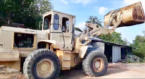 KAWASAKI 70H - 2 รถตักล้อยางเอวอ่อน ขนาดใหญ่ รถเครื่องเดิมปั๊มเดิมๆแน่นแรงดีพร้อมใช้งานได้เลย ระบบไฮดรอลิกส์ไม่มีแตกเยิ้มแห้งดีทั้งคัน ช่วงล่างแน่นๆยางสภาพเต็มดี ราคาต่อรองได้ครับ KAWASAKI 70H - 2 รถตักล้อยางเอวอ่อน ขนาดใหญ่ รถเครื่องเดิมปั๊มเดิมๆแน่นแรงดีพร้อมใช้งานได้เลย ระบบไฮดรอลิกส์ไม่มีแตกเยิ้มแห้งดีทั้งคัน ช่วงล่างแน่นๆยางสภาพเต็มดี ราคาต่อรองได้ครับ