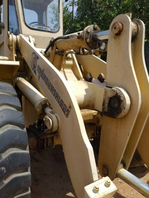 KAWASAKI 70H - 2 รถตักล้อยางเอวอ่อน ขนาดใหญ่ รถเครื่องเดิมปั๊มเดิมๆแน่นแรงดีพร้อมใช้งานได้เลย ระบบไฮดรอลิกส์ไม่มีแตกเยิ้มแห้งดีทั้งคัน ช่วงล่างแน่นๆยางสภาพเต็มดี ราคาต่อรองได้ครับ KAWASAKI 70H - 2 รถตักล้อยางเอวอ่อน ขนาดใหญ่ รถเครื่องเดิมปั๊มเดิมๆแน่นแรงดีพร้อมใช้งานได้เลย ระบบไฮดรอลิกส์ไม่มีแตกเยิ้มแห้งดีทั้งคัน ช่วงล่างแน่นๆยางสภาพเต็มดี ราคาต่อรองได้ครับ