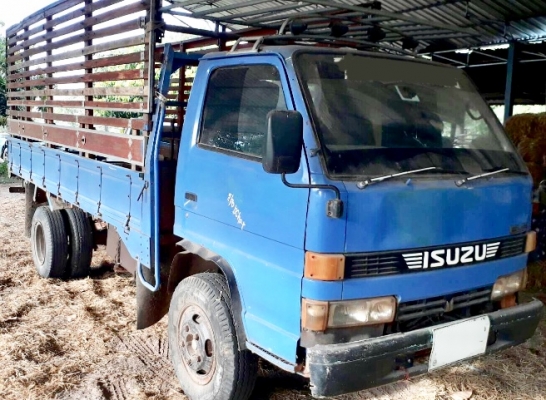 ISUZU KS 110 HP 4BC1 หกล้อบรรทุก กระบะคอกไม้ความยาว 4.30 เมตรสวยๆพร้อมใช้งาน ภายในเก๋งไม่มีผุ เกียร์ ISUZU KS 110 HP 4BC1 หกล้อบรรทุก กระบะคอกไม้ความยาว 4.30 เมตรสวยๆพร้อมใช้งาน ภายในเก๋งไม่มีผุ เกียร์