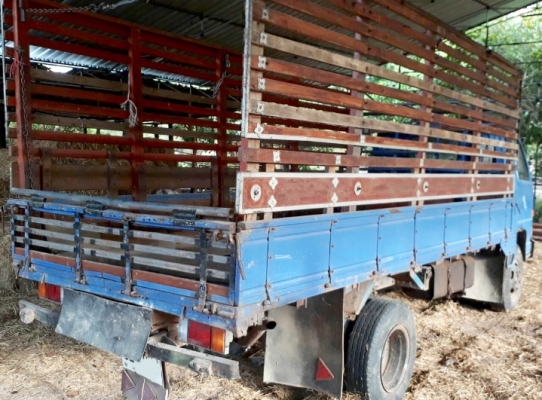ISUZU KS 110 HP 4BC1 หกล้อบรรทุก กระบะคอกไม้ความยาว 4.30 เมตรสวยๆพร้อมใช้งาน ภายในเก๋งไม่มีผุ เกียร์