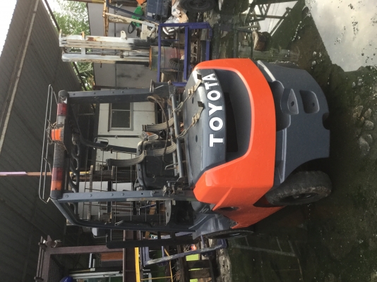 อาร์ ซี เอช โฟรคลิฟท์ ขาย  โตโยต้า รุ่น 8 เบนซิน