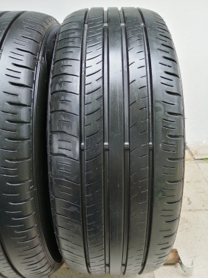 ยาง Dunlop 215 55 17 ปลายปี18 ดอกเต็ม เนื้อนิ่มๆ ไม่มีปะ ใช้ยาว ราคาไม่แพง