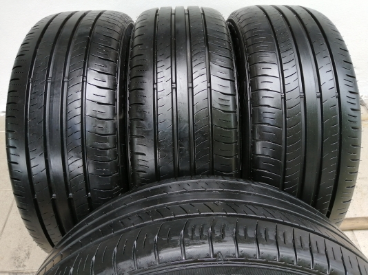 ยาง Dunlop 215 55 17 ปลายปี18 ดอกเต็ม เนื้อนิ่มๆ ไม่มีปะ ใช้ยาว ราคาไม่แพง