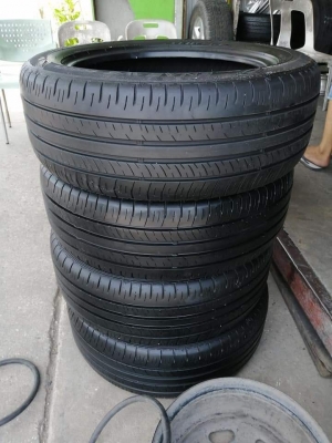 ยาง Dunlop 215 55 17 ปลายปี18 ดอกเต็ม เนื้อนิ่มๆ ไม่มีปะ ใช้ยาว ราคาไม่แพง