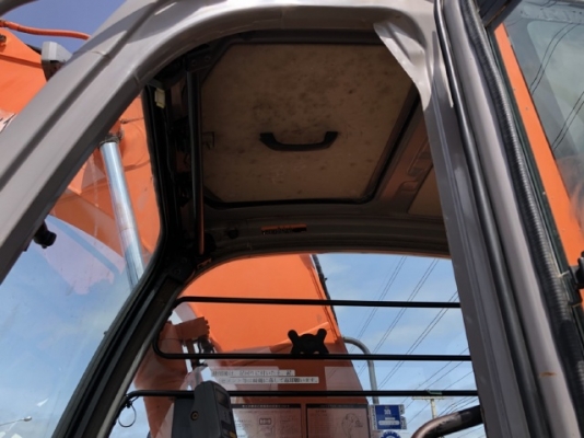 ขายรถขุด HITACHI ZX135US นำเข้าเองจากญี่ปุ่น สภาพสวยพร้อมใช้ มีVDOการทำงานครับ