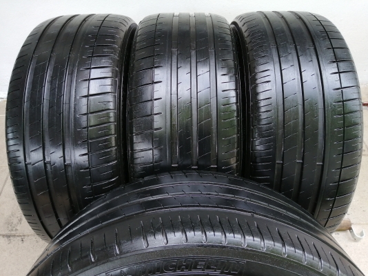 ยาง Michelin PS3 235 45 18 ปลายปี17 ดอกเต็ม ไม่มีปะ ใช้ยาว ราคาไม่แพง