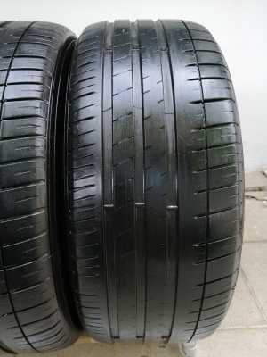 ยาง Michelin PS3 235 45 18 ปลายปี17 ดอกเต็ม ไม่มีปะ ใช้ยาว ราคาไม่แพง