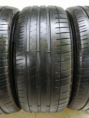 ยาง Michelin PS3 235 45 18 ปลายปี17 ดอกเต็ม ไม่มีปะ ใช้ยาว ราคาไม่แพง