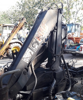 ขายเครนพับ HIAB190 8 ตัน +บุ้งกี้ นำเข้า 390000 บาท โทร084-5424150 line id : rapinzat