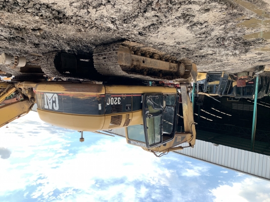 ขาย cat320C พร้อมใช้งานได้ตามสภาพ ไฟฟ้าขาดมอเตอร์คันเร่ง โซ่หนาเอวแน่น บูมมีป่ะ