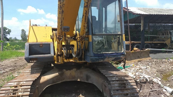 ขาย KOMATSU PC150-3 ราคา 400,000