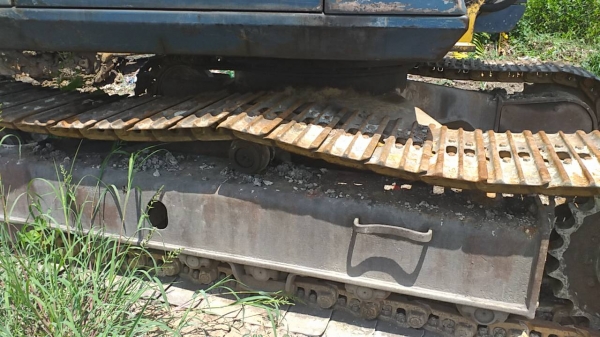 ขาย KOBELCO SK200-2 มีลายแย็กด้วยราคา 380,000