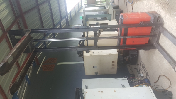 รถยกไฟฟ้า24v. ยกสูง2.5เมตร1t. ราคา29500บ.