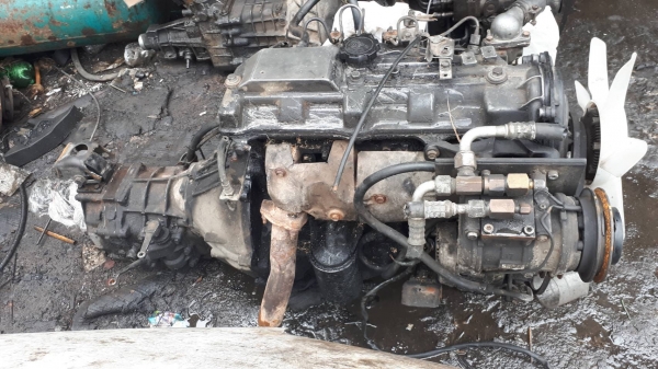 ขายเครื่องยนต์โตโยต้า2L hero