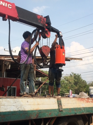 สว่านติดรถเครน