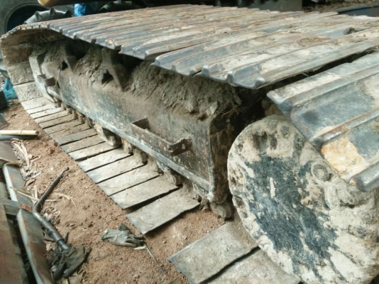 8/4/2563 ลงขายอีกรอบครับ ปีที่แล้วเก็บไว้ใช้งาน  CAT 320D เครื่องดี เอวดี ราคาดี