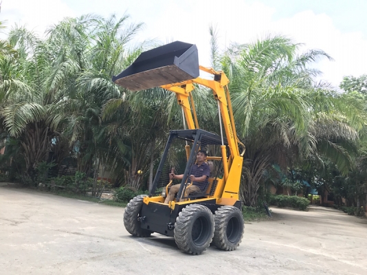 ขายรถตัก BOBCAT TOYOTA SDK6 ดีเซล ขับ4ล้อแรง สวยเดิมจากญี่ปุ่น ยังไม่เคยใช้ในไทย 165,000เท่านั้น!!