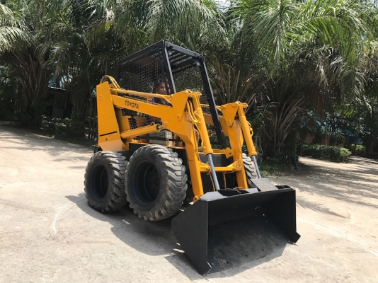 ขายรถตัก BOBCAT TOYOTA SDK6 ดีเซล ขับ4ล้อแรง สวยเดิมจากญี่ปุ่น ยังไม่เคยใช้ในไทย 165,000เท่านั้น!!