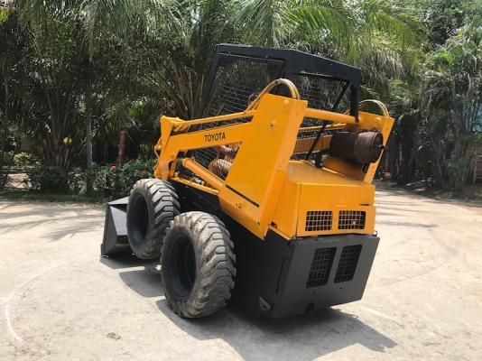 ขายรถตัก BOBCAT TOYOTA SDK6 ดีเซล ขับ4ล้อแรง สวยเดิมจากญี่ปุ่น ยังไม่เคยใช้ในไทย 165,000เท่านั้น!!