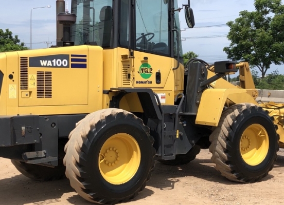 ขายรถตักล้อยาง KOMATSU WA100-5 แขนยาวพิเศษ นำเข้าเองจากญี่ปุ่น สภาพสวยพร้อมใช้ มีVDOการทำงานครับ