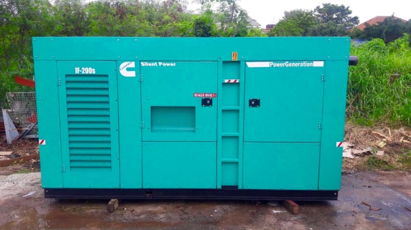 CUMMIN 200 kva. U.S.A.รับประกัน 1 ปี พร้อมชุดAUTO ATS. จัดส่งฟรี