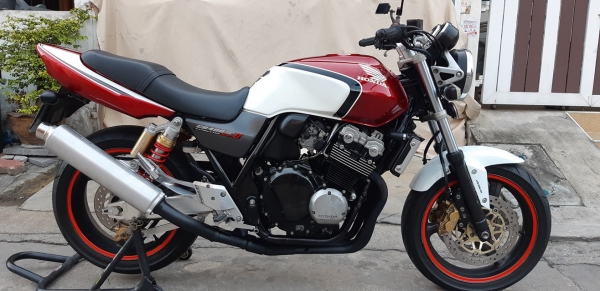 ขาย cb 400 vtec 2 ปี 02 ทะเบียนแท้โอนขนส่ง