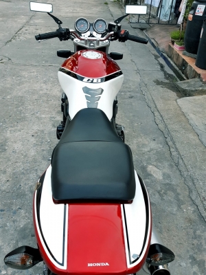 ขาย cb 400 vtec 2 ปี 02 ทะเบียนแท้โอนขนส่ง
