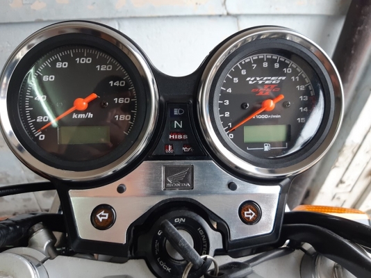 ขาย cb 400 vtec 2 ปี 2002 ทะเบียนแท้