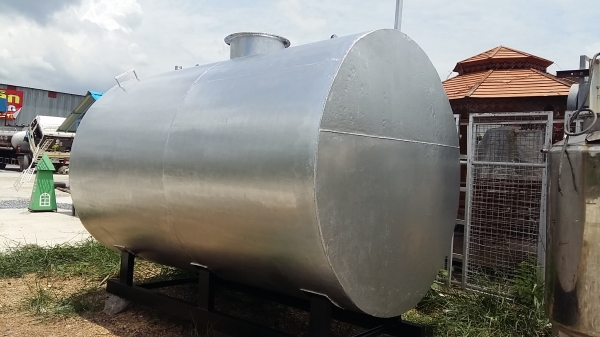 ขาย ถังน้ำมัน ถังน้ำ มือสอง 10000 ลิตร หนา 6 มิล สภาพสวยพร้อมใช้ค่ะ