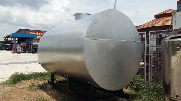 ขาย ถังน้ำมัน ถังน้ำ มือสอง 10000 ลิตร หนา 6 มิล สภาพสวยพร้อมใช้ค่ะ