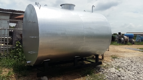 ขาย ถังน้ำมัน ถังน้ำ มือสอง 10000 ลิตร หนา 6 มิล สภาพสวยพร้อมใช้ค่ะ