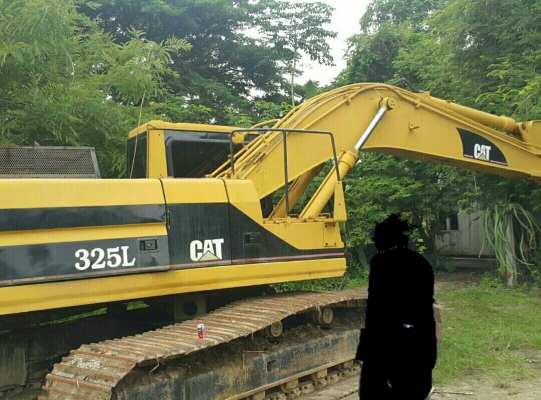 รถแบ็คโฮ Caterpillar 325L รถพร้อมใช้งาน เครื่องดี เอวแน่น ปั๊มดี แทร็กครบ ราคา 880,000 บาท โทร.081-3097045
