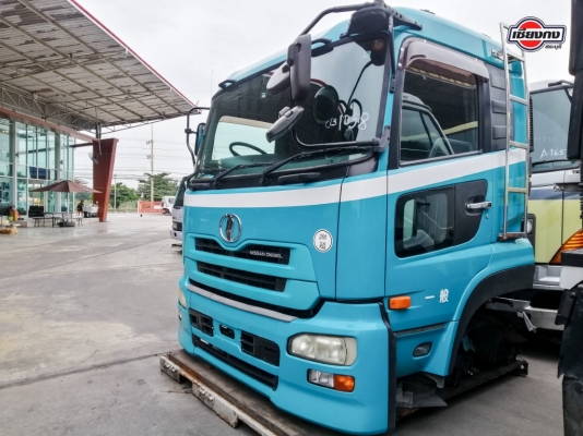 หัวเก๋ง Nissan UD Quon เครื่องยนต์ GE13 TURBO INTER  370 PS สีฟ้า