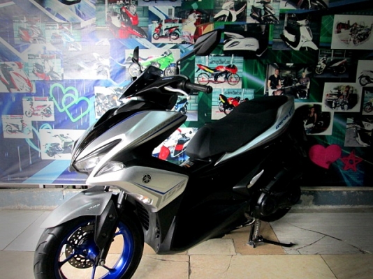 aerox สีเทาลายใหม่ ตัวท็อปสุด กุญแจสมาร์ทคี เบลก abs 50900 aerox สีเทาลายใหม่ ตัวท็อปสุด กุญแจสมาร์ทคี เบลก abs 50900