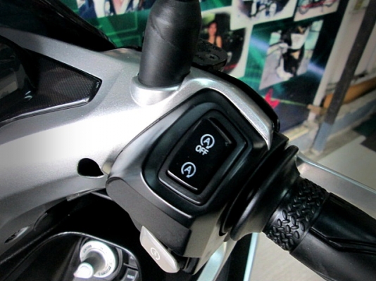 aerox สีเทาลายใหม่ ตัวท็อปสุด กุญแจสมาร์ทคี เบลก abs 50900