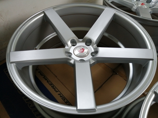 ล้อVossen CVT5 ขอบ20 สภาพสวย ไม่มีซ่อม ราคาไม่แพง