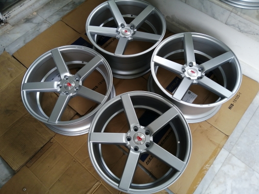 ล้อVossen CVT5 ขอบ20 สภาพสวย ไม่มีซ่อม ราคาไม่แพง