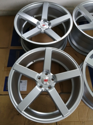 ล้อVossen CVT5 ขอบ20 สภาพสวย ไม่มีซ่อม ราคาไม่แพง
