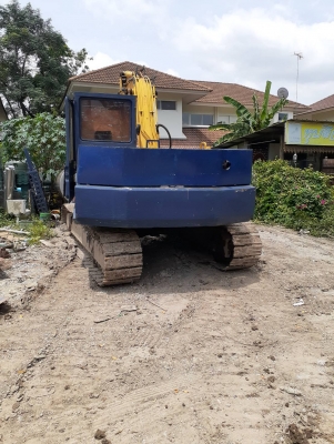 ขายรถแบคโฮ KOMATSU PC120-3 สภาพพร้อมไช้