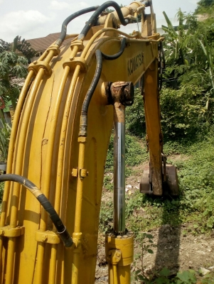 ขายรถแบคโฮ KOMATSU PC120-3 สภาพพร้อมไช้