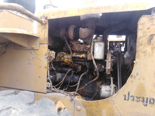 ขายรถตักล้อยาง 950 ดรัมเบรคมี 4 คันเครื่องติดทำงานได้ทุกถ้าเหมาหมดคันละ 180,000 ถ้าแยกคันละ 190,000