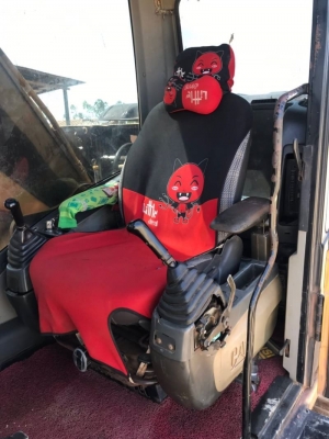 ขาย 1,250,000 CAT 320 ไฟฟ้าครบ เครื่องดี ปั้มแรง เอวแน่น ช่วงล่างแน่น เอกสารแจ้งจำหน่าย รถสวยพร้อมใช้งาน รถอยู่ ราชบุรี 090-772-3710 090-772-3708 ขาย 1,250,000 CAT 320 ไฟฟ้าครบ เครื่องดี ปั้มแรง เอวแน่น ช่วงล่างแน่น เอกสารแจ้งจำหน่าย รถสวยพร้อมใช้งาน รถอยู่ ราชบุรี 090-772-3710 090-772-3708