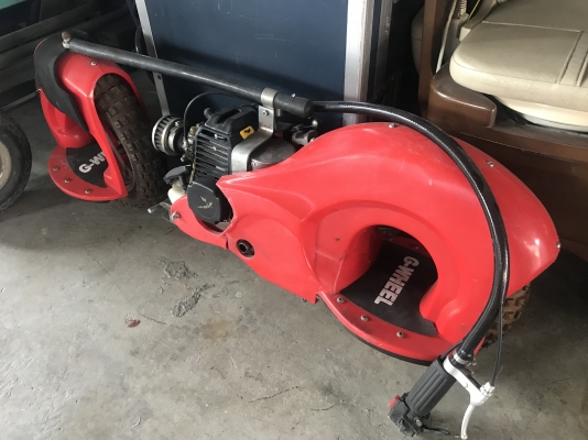 มอเตอร์ไซด์ สเก็ตบอร์ด