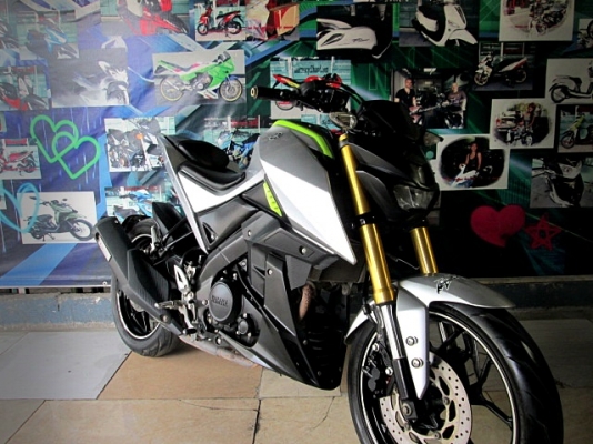M slaz สีเทาเขียว สีเปิดตัวโฆษณา รุ่นใหม่ขับขี่มันส์คล่องตัว 40900