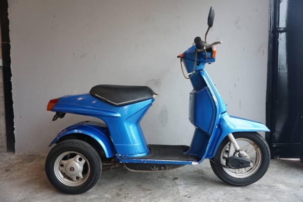 ร้าน วุฒิ นนบุรี ขาย HONDA 3 ล้อ 50cc.สภาพเครื่องเงียบๆนิ่งๆ