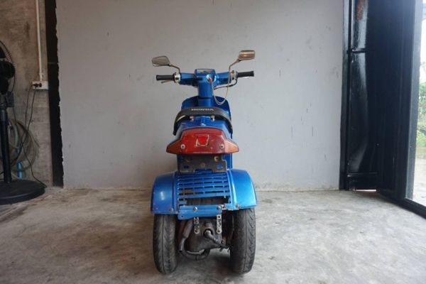 ร้าน วุฒิ นนบุรี ขาย HONDA 3 ล้อ 50cc.สภาพเครื่องเงียบๆนิ่งๆ