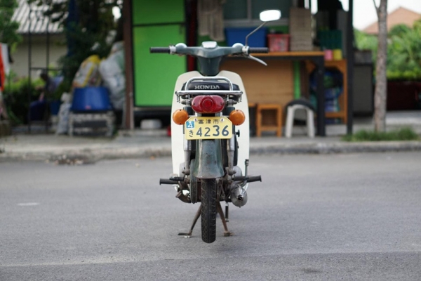 ร้าน วุฒิ นนบุรี ขาย HONDA C90A สีเดิมๆเพิ่มเติมเครื่องดีมาก