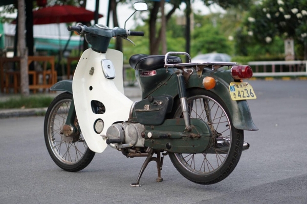 ร้าน วุฒิ นนบุรี ขาย HONDA C90A สีเดิมๆเพิ่มเติมเครื่องดีมาก