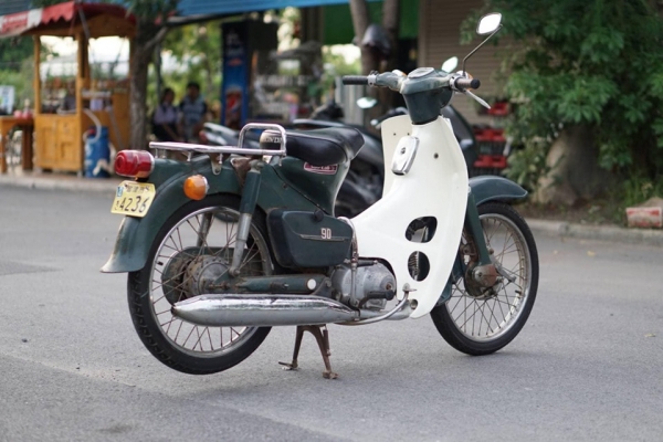 ร้าน วุฒิ นนบุรี ขาย HONDA C90A สีเดิมๆเพิ่มเติมเครื่องดีมาก